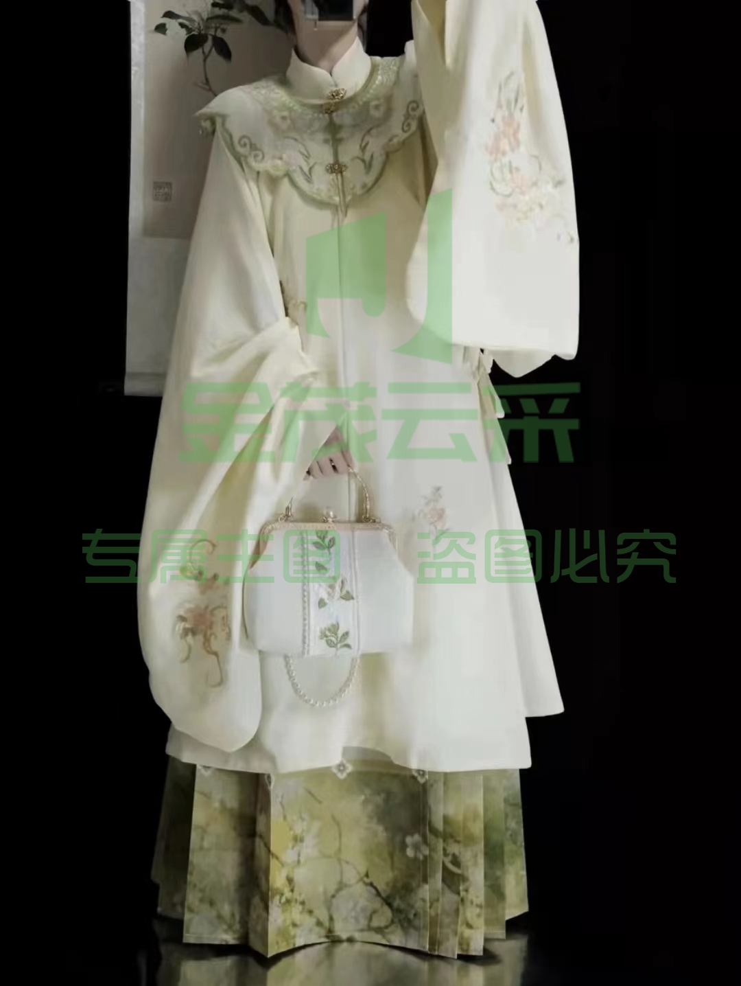 明制汉服女对襟马面裙套装 PCKJ12072124036341