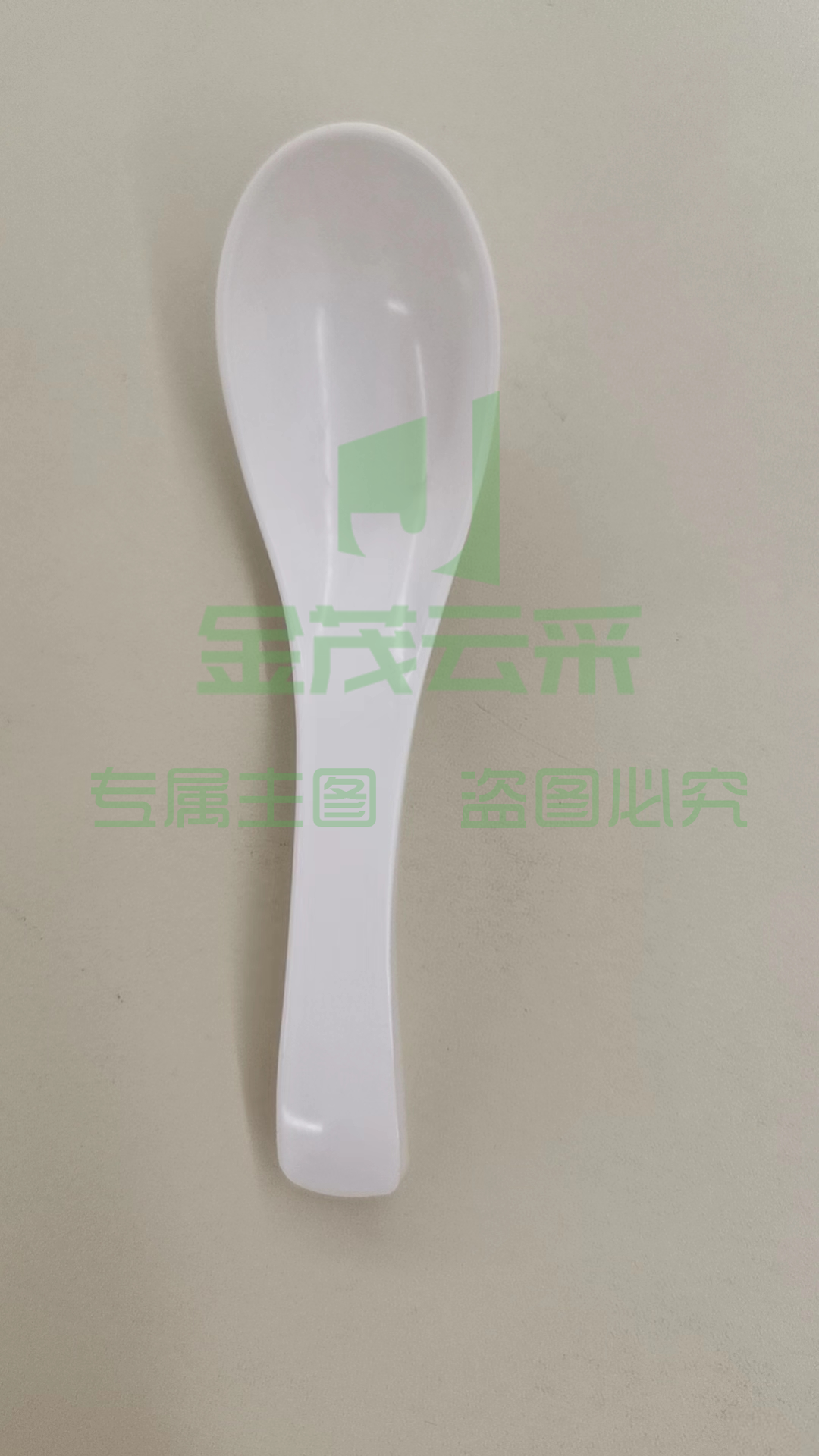 白瓷小汤勺